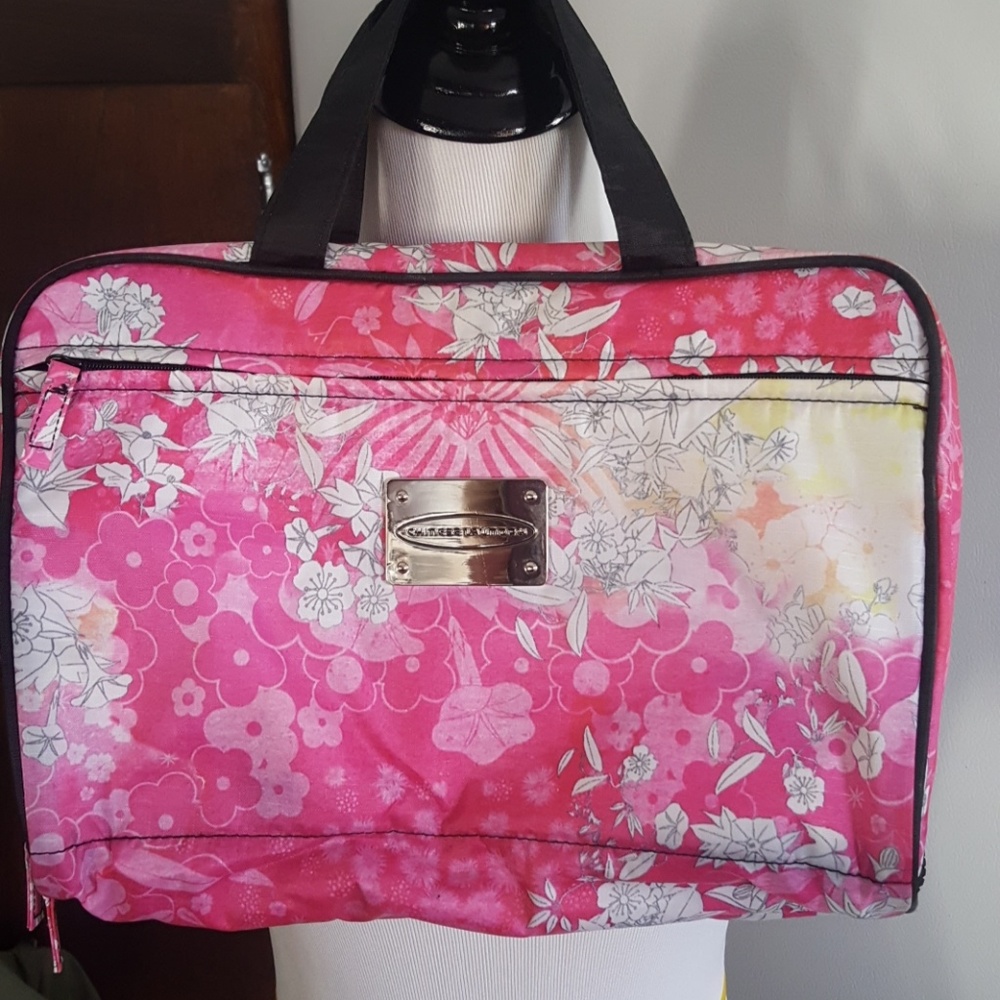 Cosmetic  bag